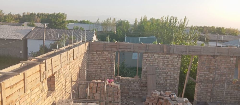 Уй сотилади.Жомбой Халвойи кишлоги