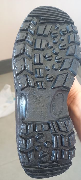 Продам Спецботинки