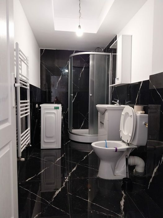 Apartament nou 3 camere zona cetate .