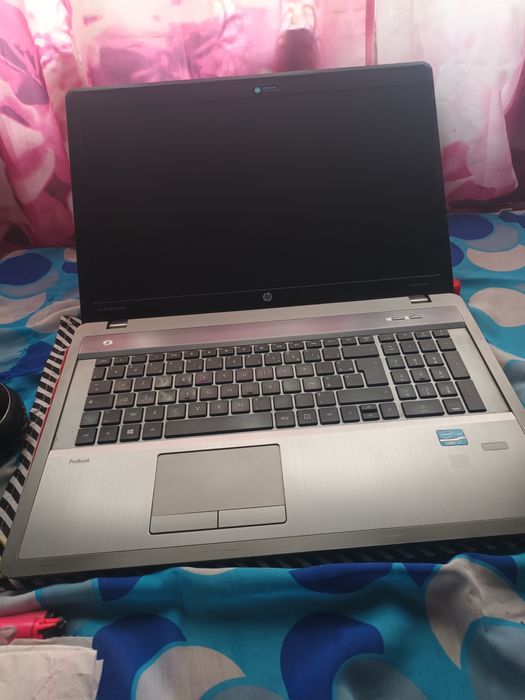 Vând laptop probook