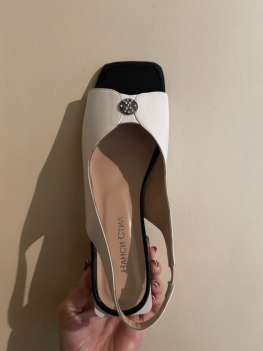 Кожени сандали черно и бяло