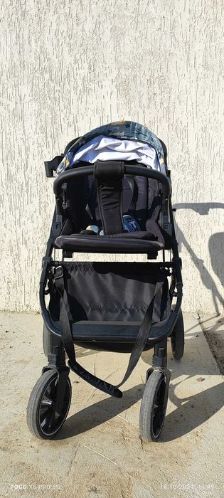 Складная детская коляска