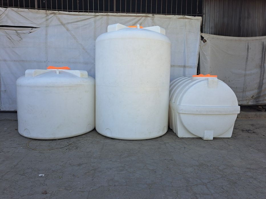 İchimlik suvi uchun bochkalar