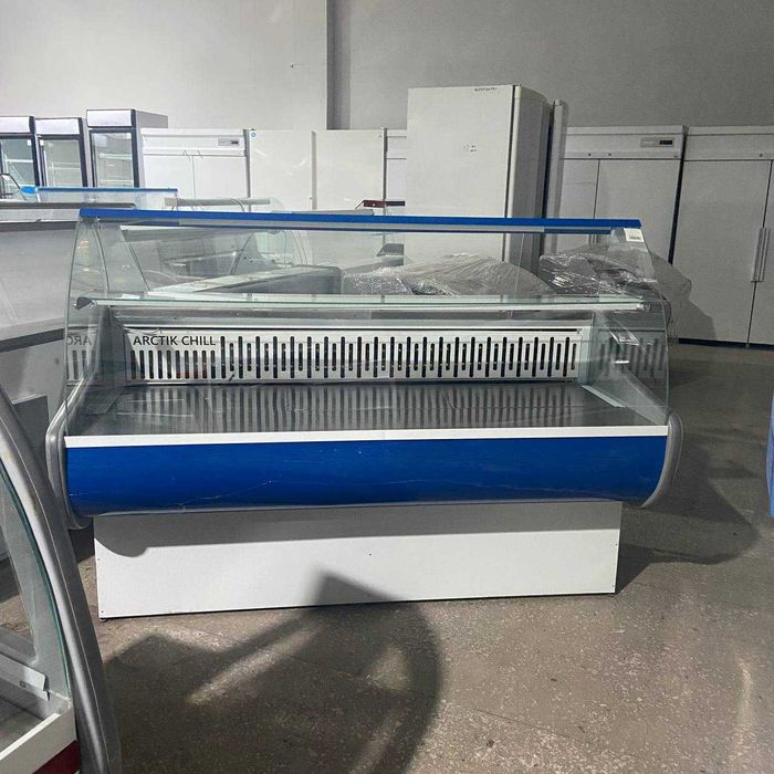 Холодильная витрина для магазина. Витринный холодильник с доп камерой.