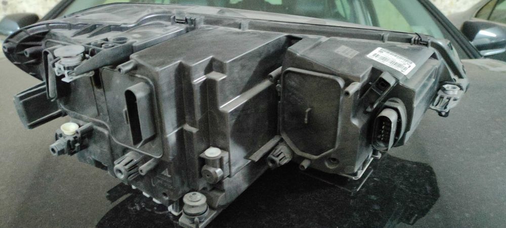 Фар VW Touran (5tA) след 2015 full LED ляв