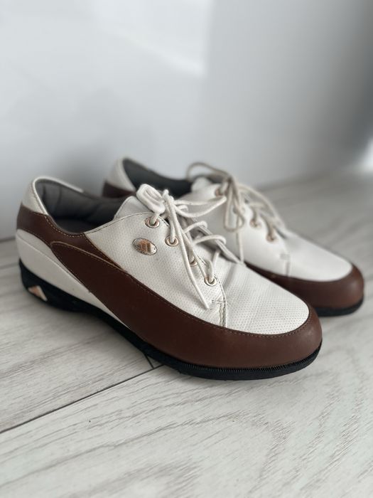 Adidas Traxion Alb/Maro, mărimea 37