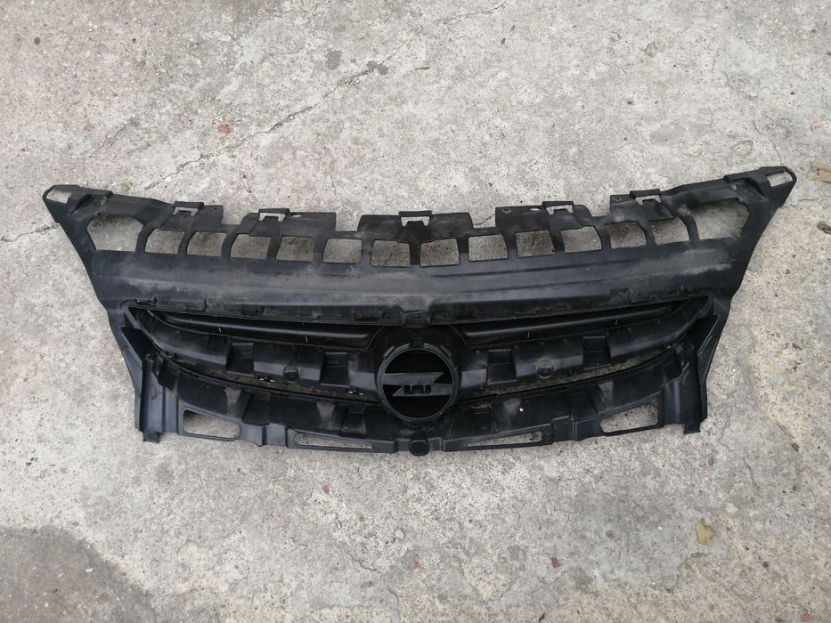 grila radiator Opel Astra J facelift 350