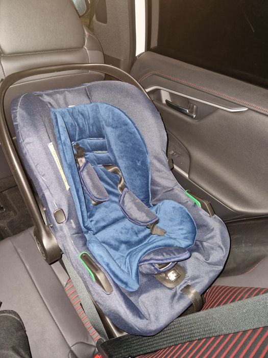 Vand Scoica auto + suport isofix Krausman