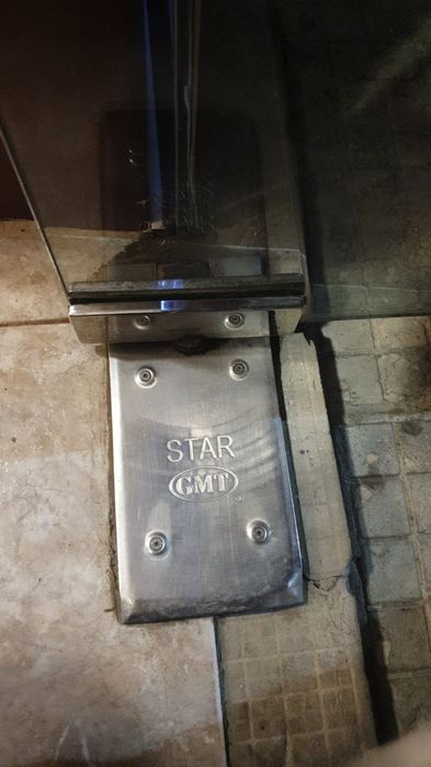 Ремонт на стъклени врати и подови механизми Варна