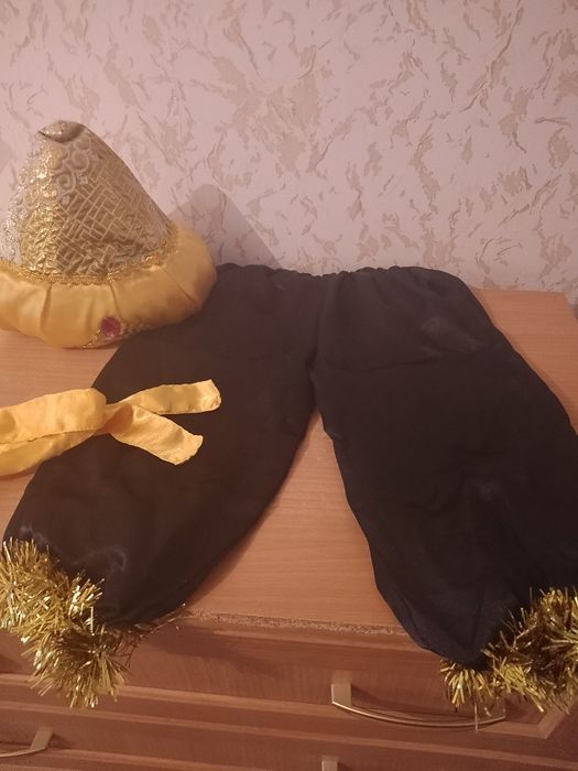 Продам новогодние костюмы