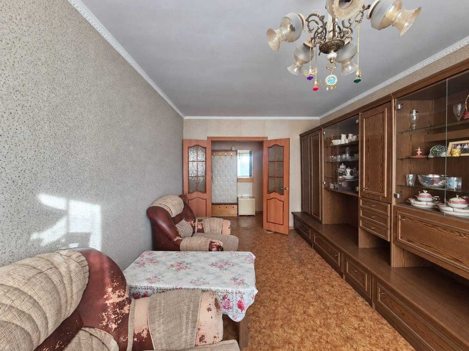 Продам 3 комн квартиру у/планир.