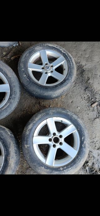 vând jenti 215/60/r16 preț 4 milioane tote cu cauciucuri de vară