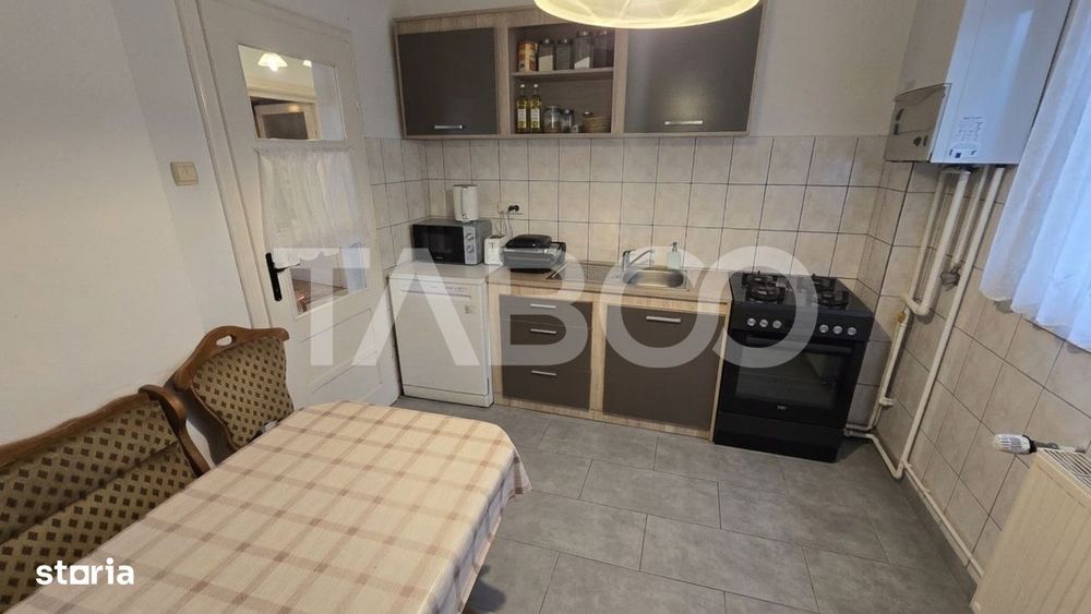 Apartament 3 camere decomandate de inchiriat balcon curte Lazaret