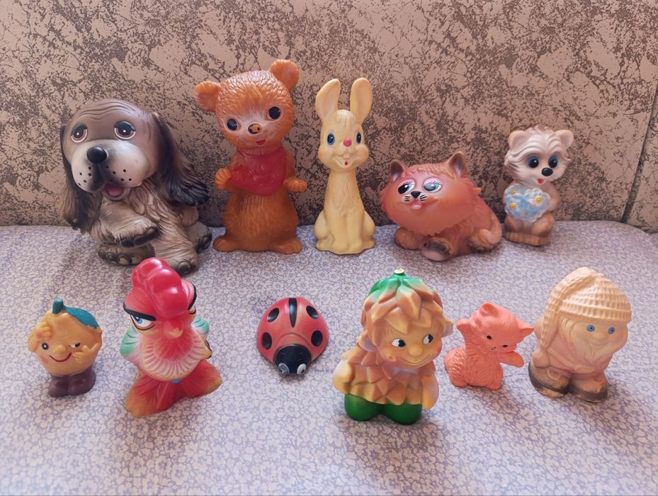 Ёлочные и резиновые игрушки , куклы СССР ГДР , дед Морозы