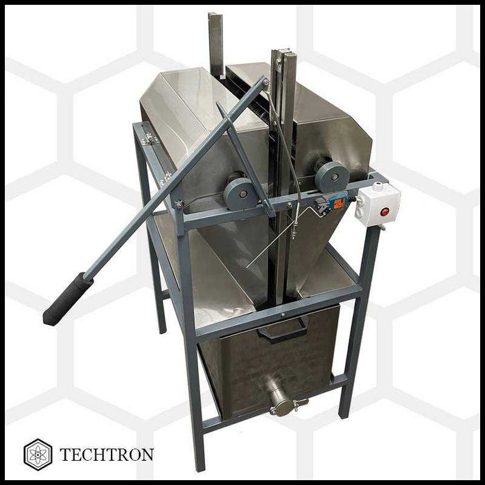 Masina electrică din inox, noua, de descapacit pentru extractia mierii