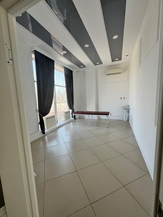 Ищу напарницу косметолога