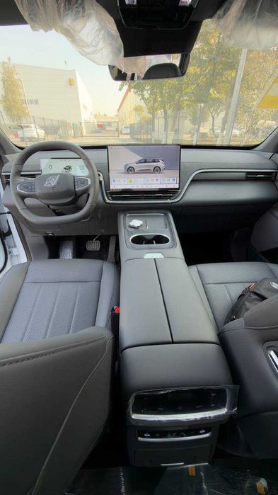 Dongfeng 008 EV 610km