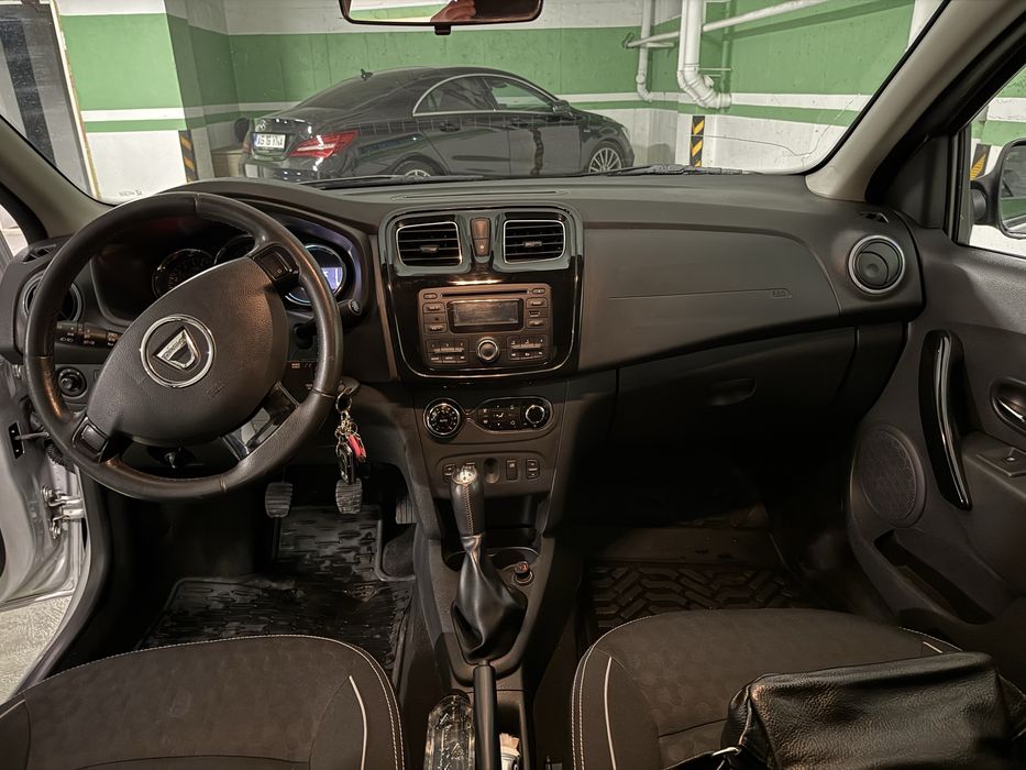 PROPRIETAR vand Dacia Logan editie aniversara 10 ani