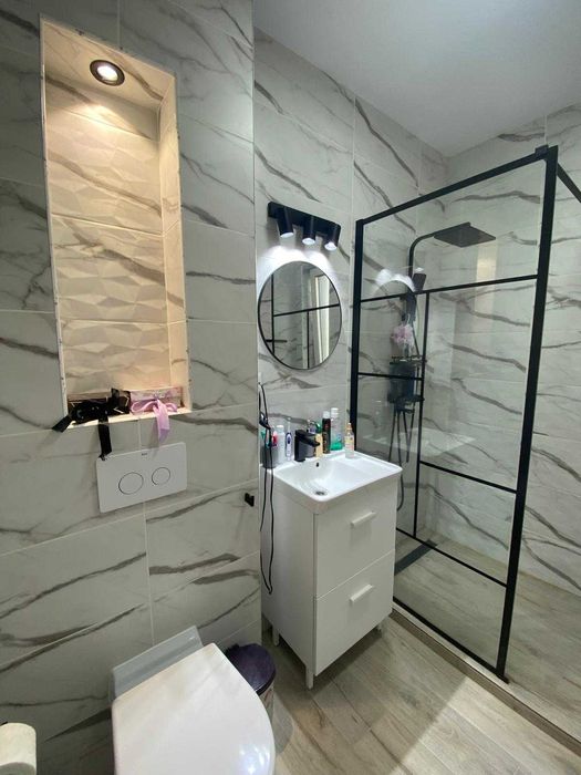 Apartament 2 camere 54MP,incazire pardoseala , loc de parcare , Stefan cel Mare