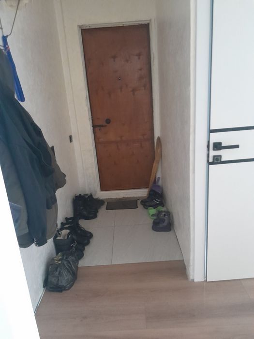 Квартиру 2 комнатный.