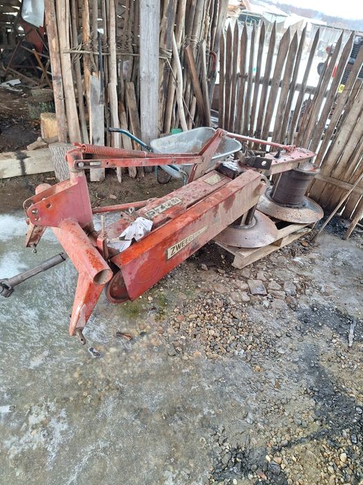 Tractor U650 cu diverse la pachet sau separat