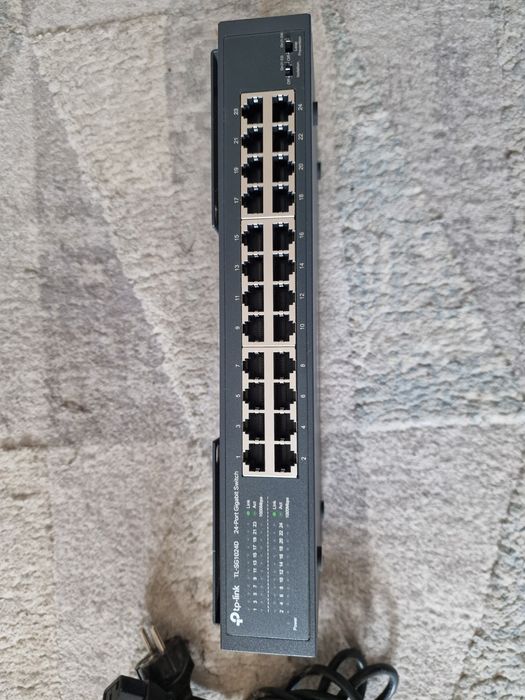 Коммутатор tp link 24 порта. Ver.11