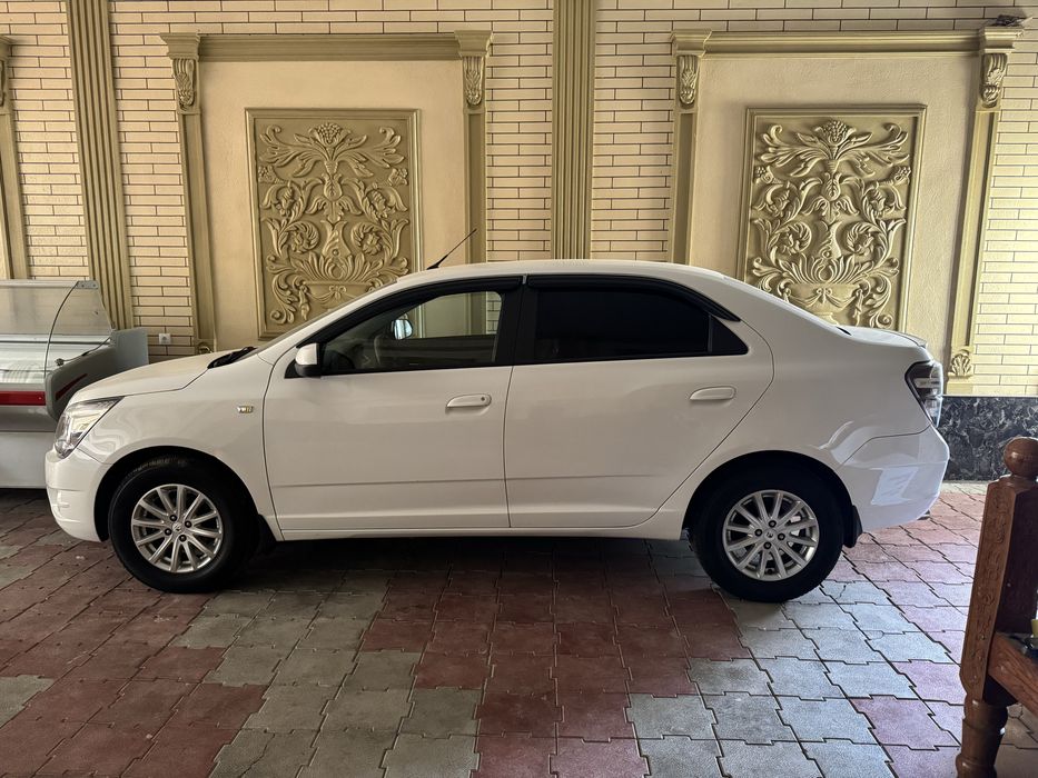 Chevrolet Cobalt 2018 — 3