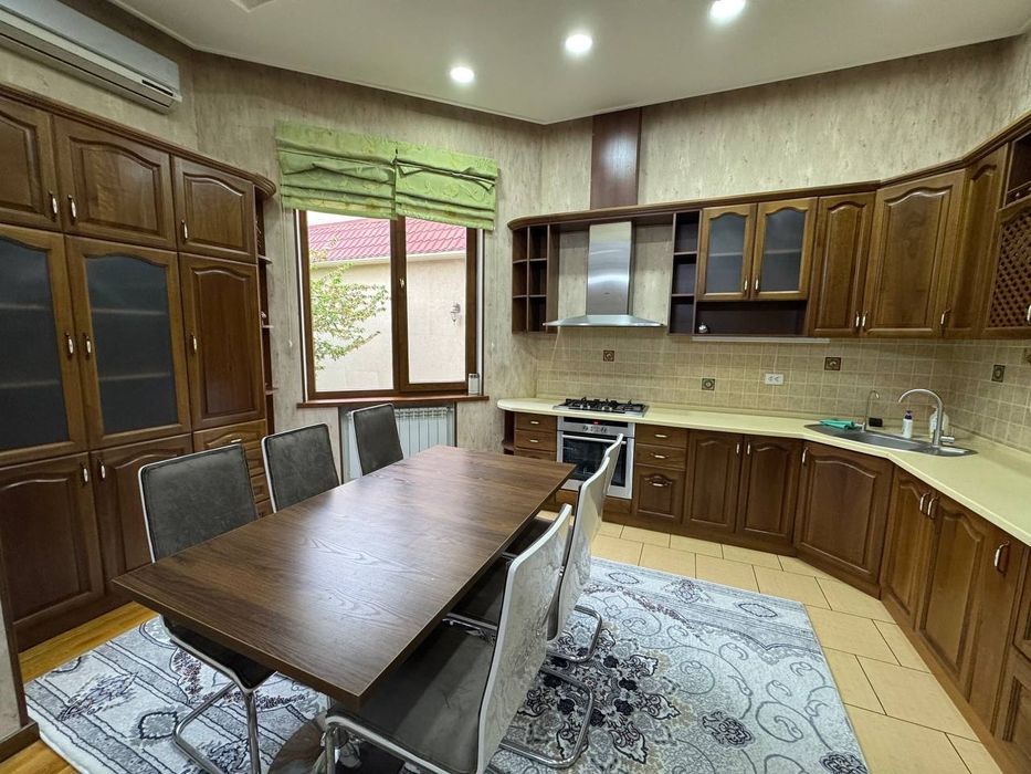 срочно сдается евро-дом Никитина 4-соток 3-уровень бассейн сауна 6-ком