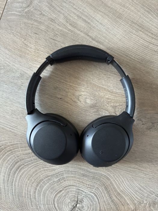 Продавам SONY WH-XB900N