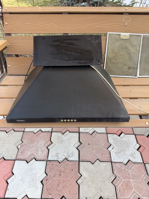 Продам вытяжку  .