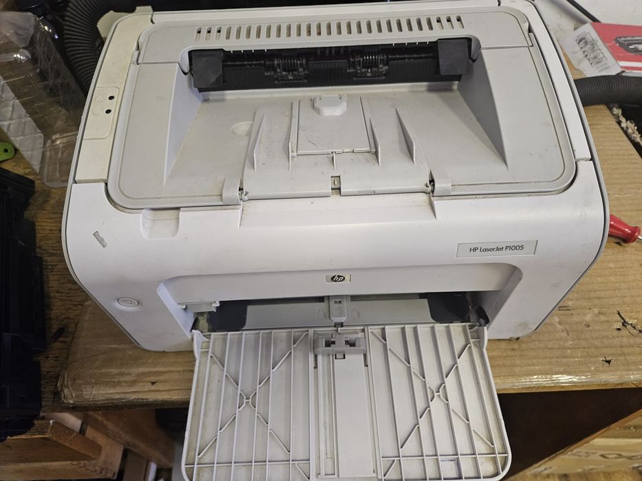 Принтер hp 1102...