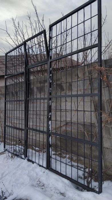 Перегородка решётка  металическии можно для киосе и магазины