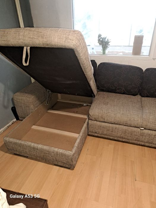 Разтегателен диван