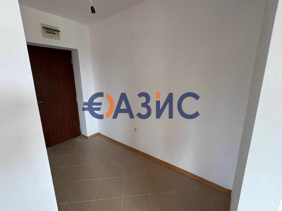 Продава се Тристаен апартамент в к.к. Слънчев бряг - 72 кв.м за 1049 €/кв.м - Снимка #1