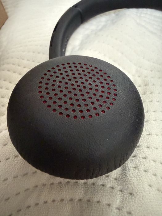 Продавам слушлки Poly savi 7320 office