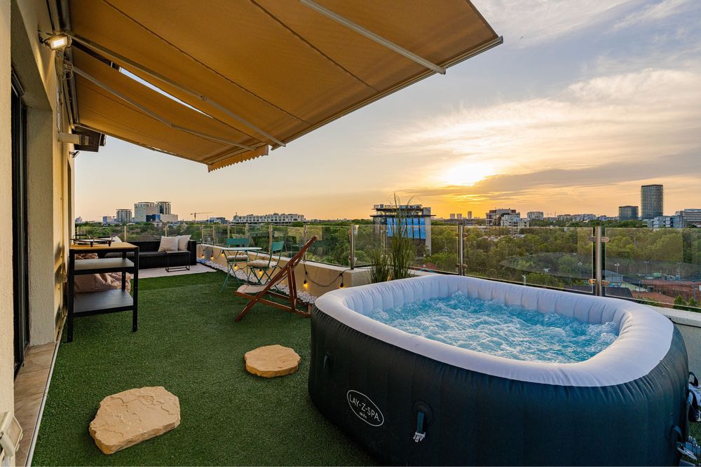 Penthouse Floreasca cu Jacuzzi Sauna Gratar privat