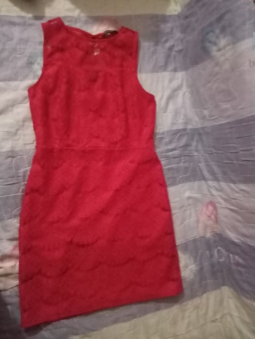 Продам женские платья