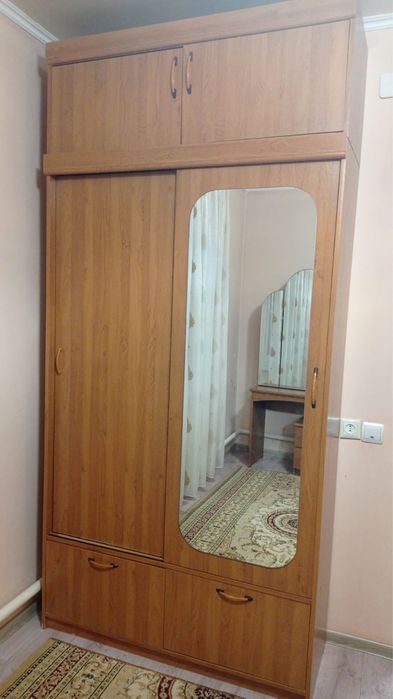 Шкаф и трюмо. Торг есть