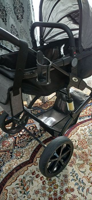 Продаётся коляска очень в хорошем состоянии
