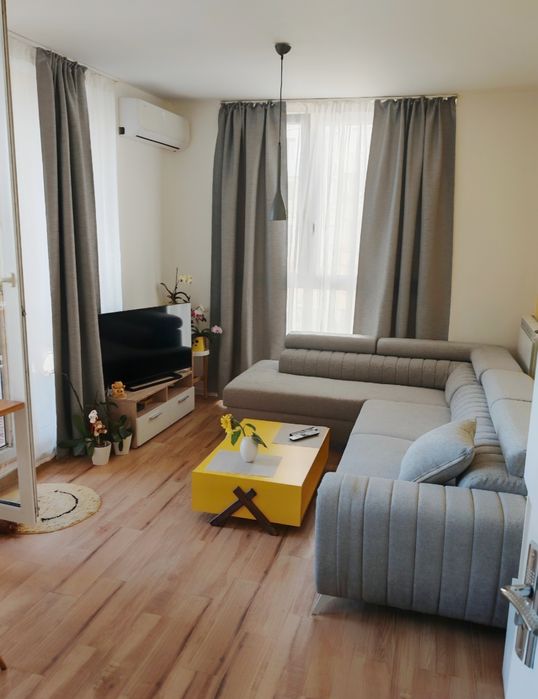 Ъглов разтегателен диван с ракла- цвят СИВ