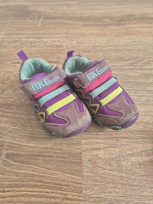 Детская обувь кроссовки