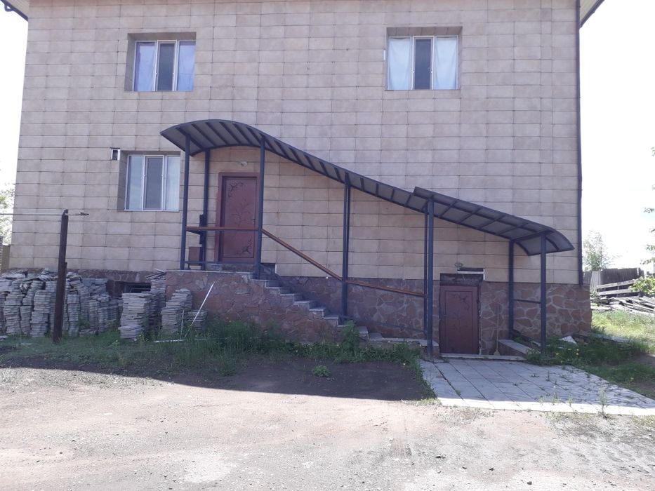 Продам коттедж ,3 уровня,