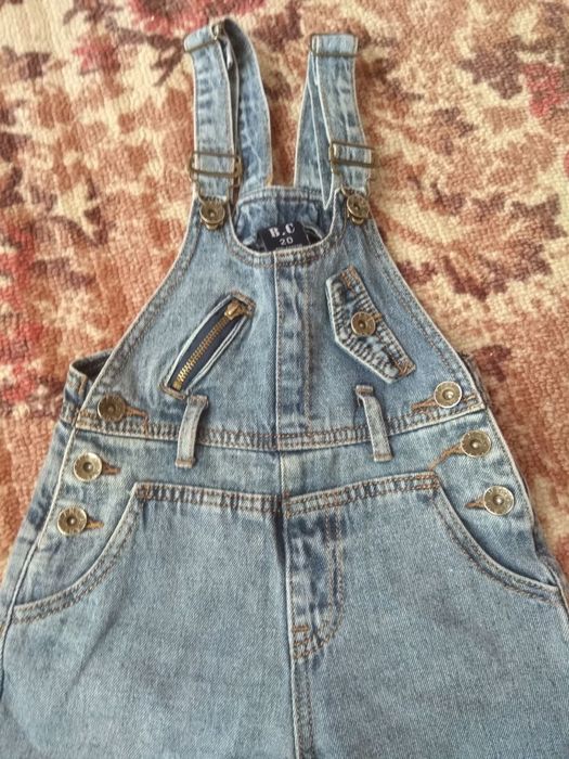 Джинсовый комбенизон на девочку