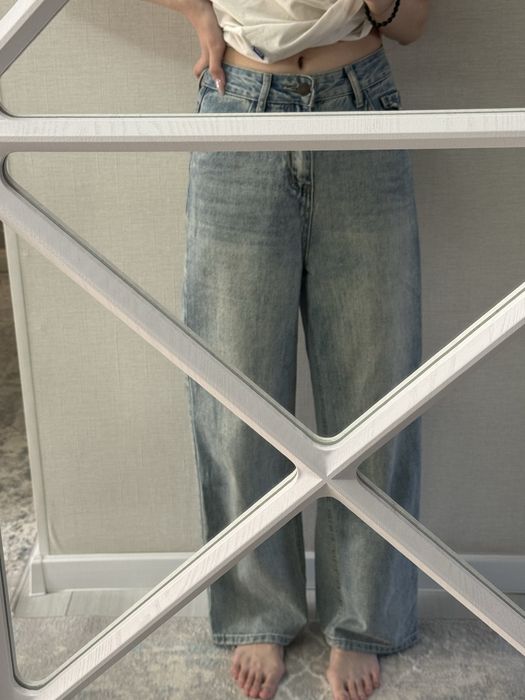 продам голубые джинсы