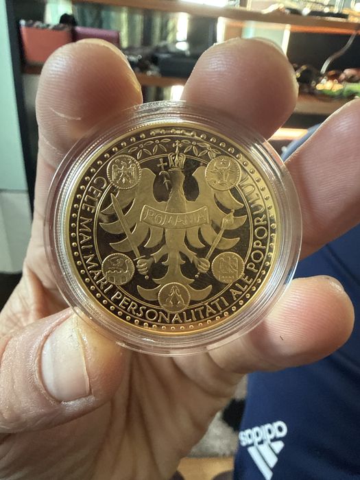 Vand 2 monede Stefan Cel Mare