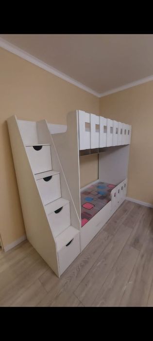 Двухярусная кровать