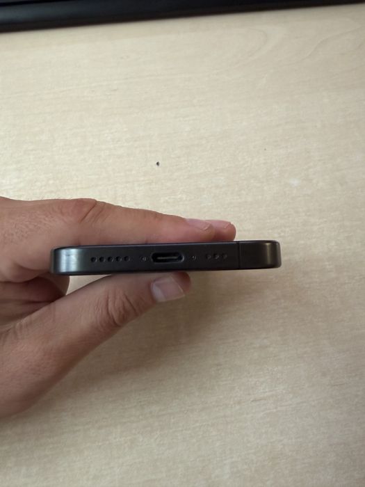 Iphone 15 pro negru pentru piese