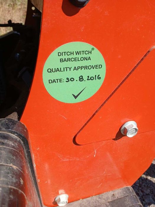 Каналокопател Ditch Witch C30X