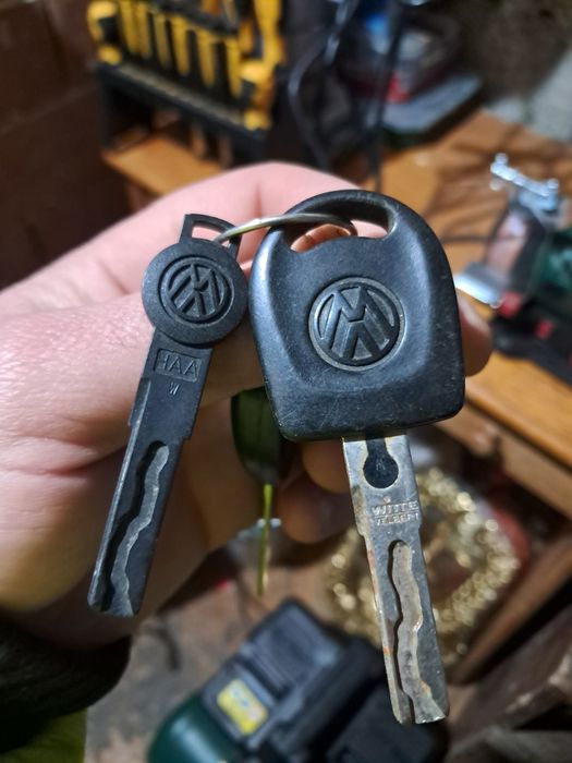 Лотов Комплект Автомобилни Ключове и Дистанционни - Заготовки