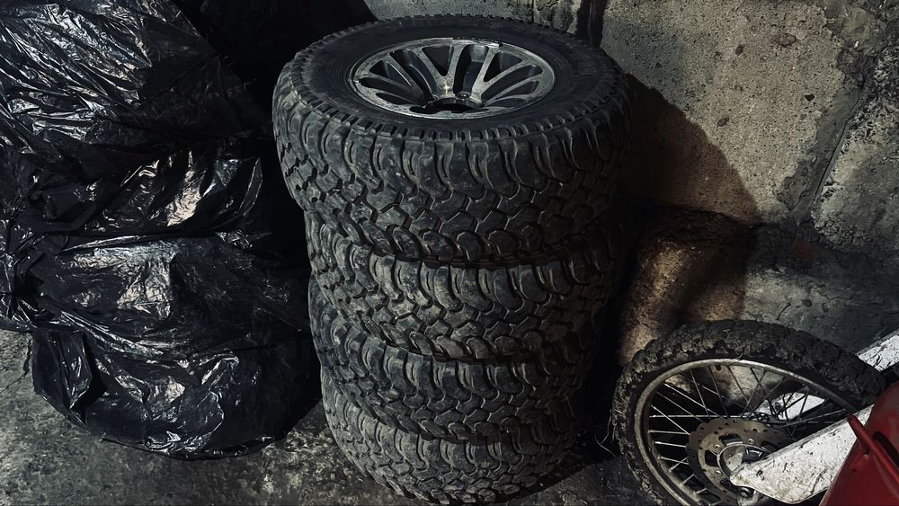 Резина 235/75/15